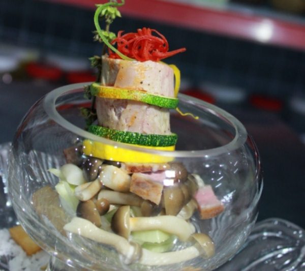 Salad nấm cá ngừ đại dương